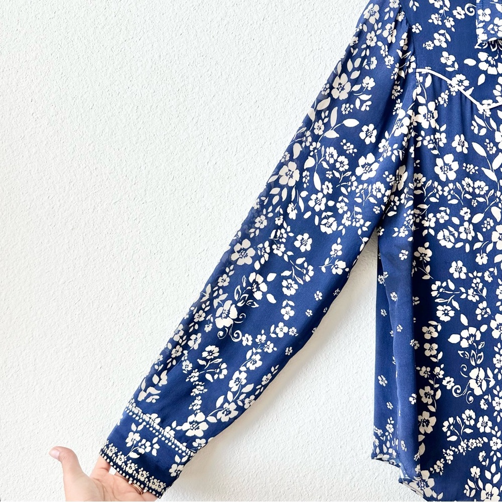 Gliner Farrar Florence Mystic Meadow Blouse in Blue Size Medium - Picture 6 of 10